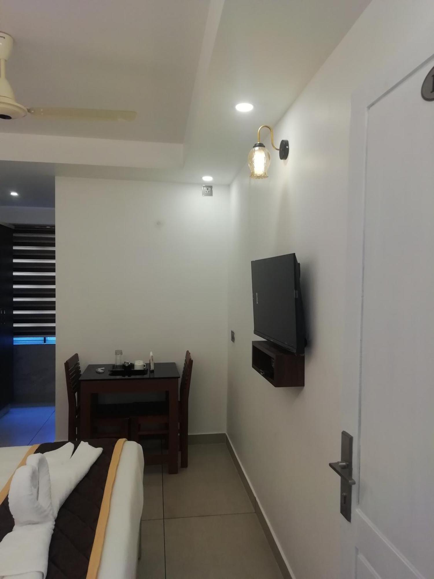 Hotel Paul Residency Nedumbassery Exterior foto