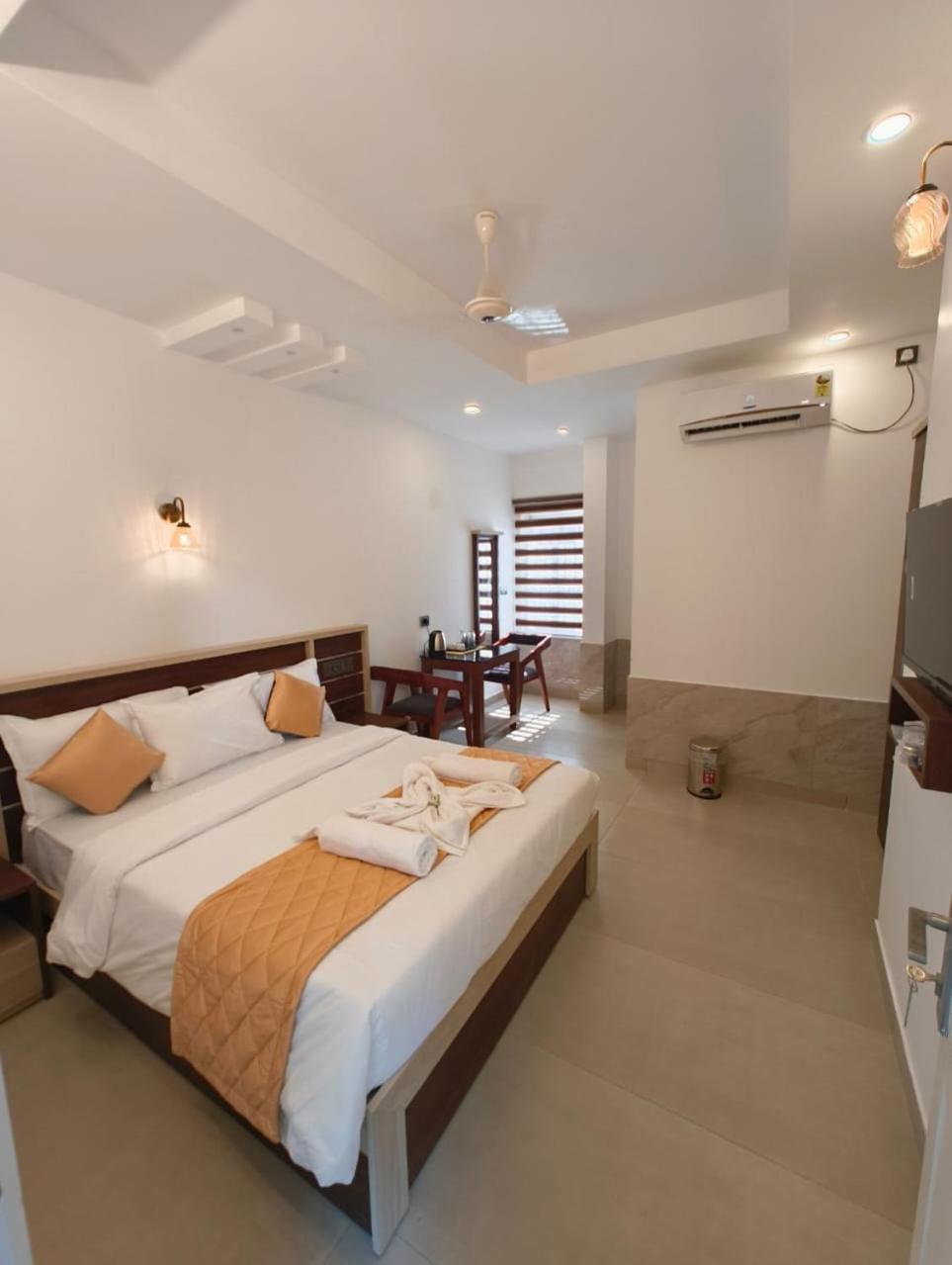 Hotel Paul Residency Nedumbassery Exterior foto
